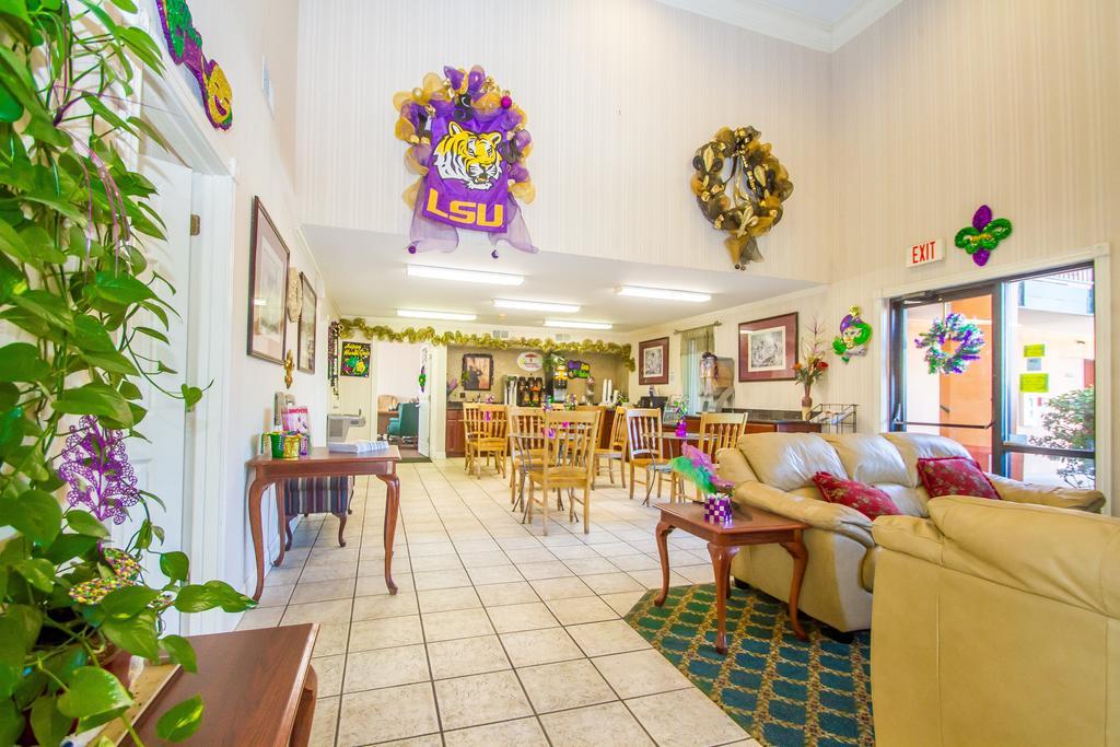 Super 8 By Wyndham Covington Hotel Exterior photo