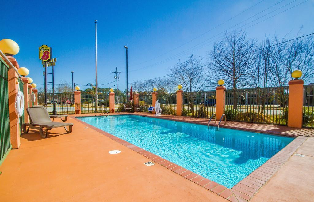 Super 8 By Wyndham Covington Hotel Exterior photo